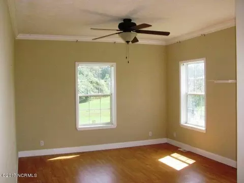 139 Robert E Lee Dr, Willard, NC 28478 photo 3