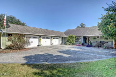 352 Olde Point Loop, Hampstead, NC 28443 photo 3