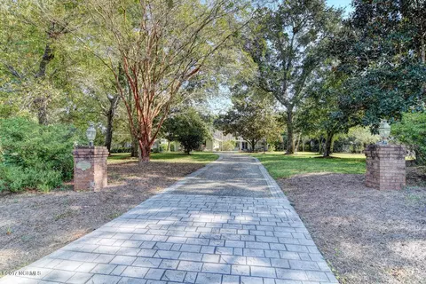 352 Olde Point Loop, Hampstead, NC 28443 photo 4