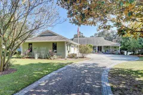 352 Olde Point Loop, Hampstead, NC 28443 photo 2