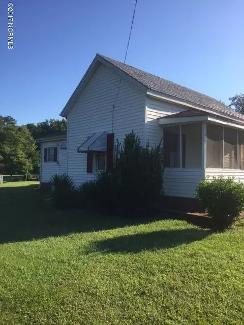 5976 Pine St, Bailey, NC 27807 photo 2