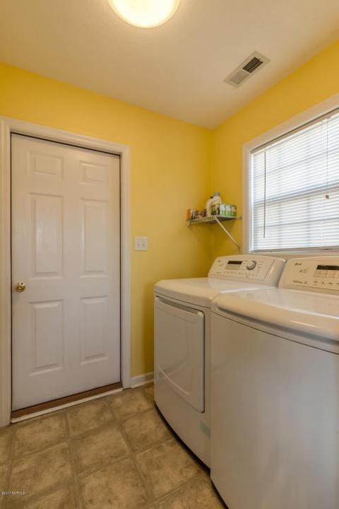 302 Mann St, Hubert, NC 28539 photo 13