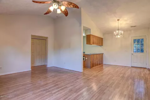 105 Laurel Oak Ct, Hampstead, NC 28443 photo 3