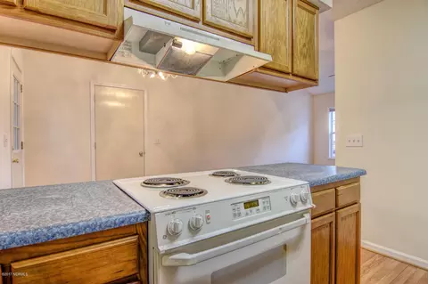 105 Laurel Oak Ct, Hampstead, NC 28443 photo 9