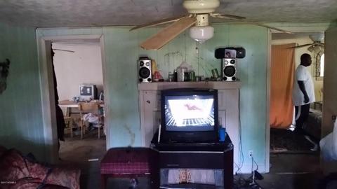 930 E 6th St, Washington, NC 27889 photo 4
