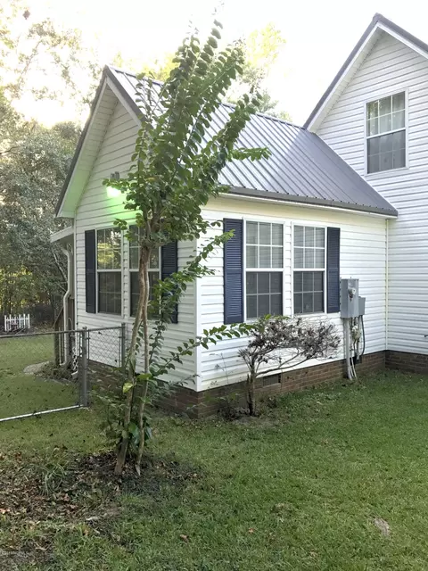584 Howards Landing Rd, Hampstead, NC 28443 photo 7