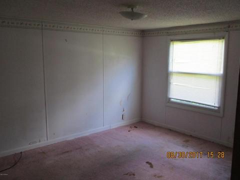 410 Ensign Ct, Hampstead, NC 28443 photo 9