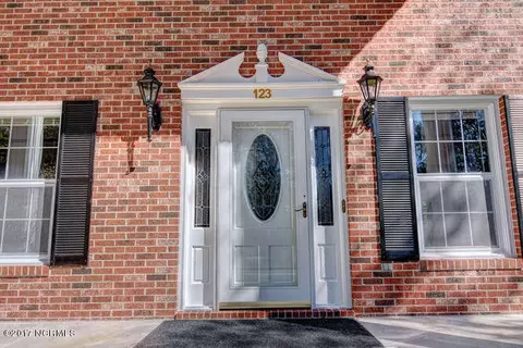 123 Deerfield Dr, Hampstead, NC 28443 photo 2