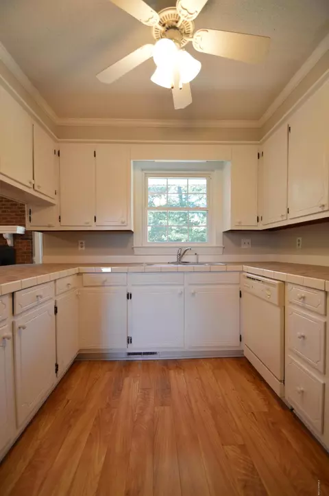 4214 Pine Forest Rd, Ayden, NC 28513 photo 11