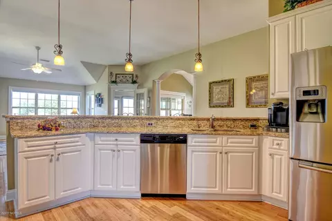 765 Castle Bay Dr, Hampstead, NC 28443 photo 7