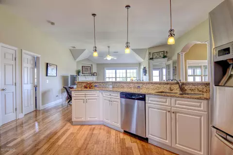 765 Castle Bay Dr, Hampstead, NC 28443 photo 8