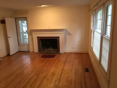 400 E Liberty St, Williamston, NC 27892 photo 2