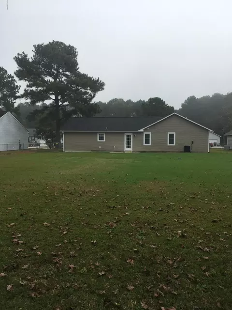 103 Pine Needle Dr, Hubert, NC 28539 photo 15