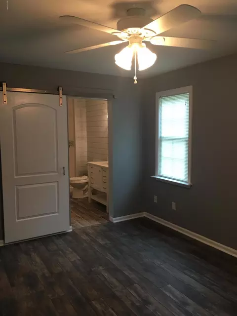 103 Pine Needle Dr, Hubert, NC 28539 photo 9