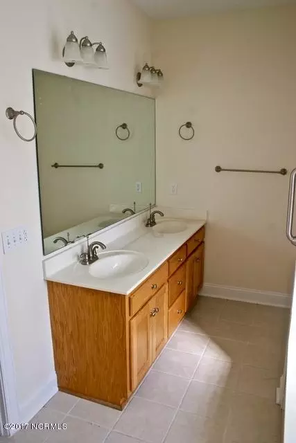 206 Hickory Ln, Hampstead, NC 28443 photo 18