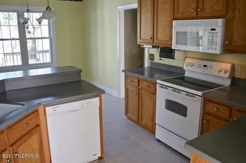 206 Hickory Ln, Hampstead, NC 28443 photo 7