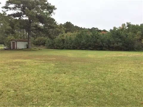 142 Alfred Dr, Gloucester, NC 28528 photo 8