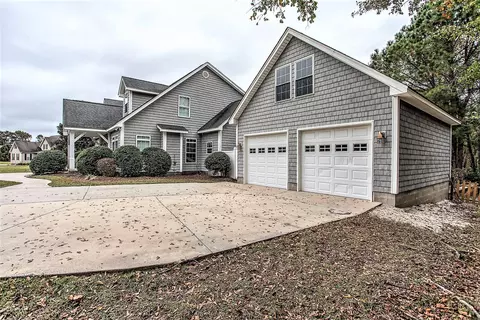 100 Middle Point Rd, Hampstead, NC 28443 photo 2