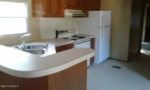 310 Pond View Ct, Hampstead, NC 28443 photo 7