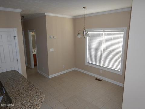 200 Middleridge Dr, Hubert, NC 28539 photo 5