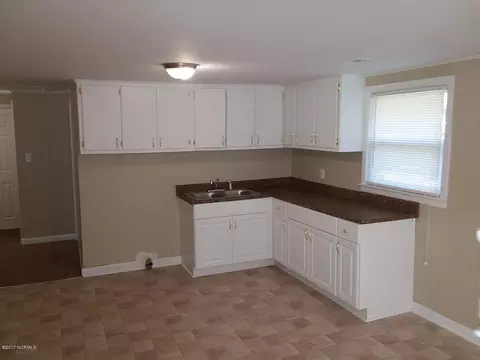 232 Pine St, Wallace, NC 28466 photo 6