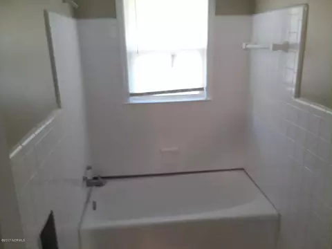232 Pine St, Wallace, NC 28466 photo 7