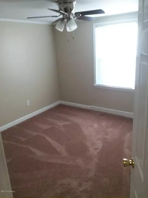 232 Pine St, Wallace, NC 28466 photo 8