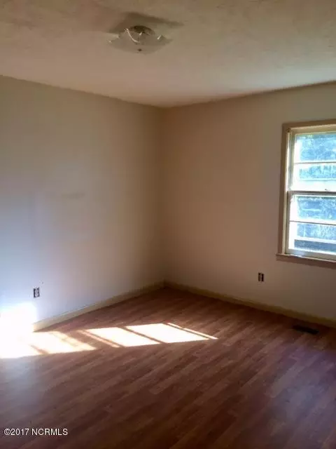140 Eldon Thornton Rd, Faison, NC 28341 photo 4