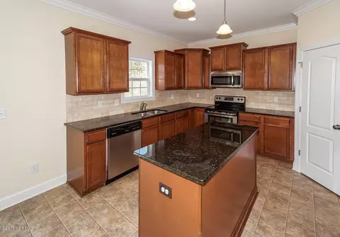 468 Landsdowne Cir, Hampstead, NC 28443 photo 8