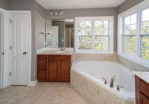 468 Landsdowne Cir, Hampstead, NC 28443 photo 14