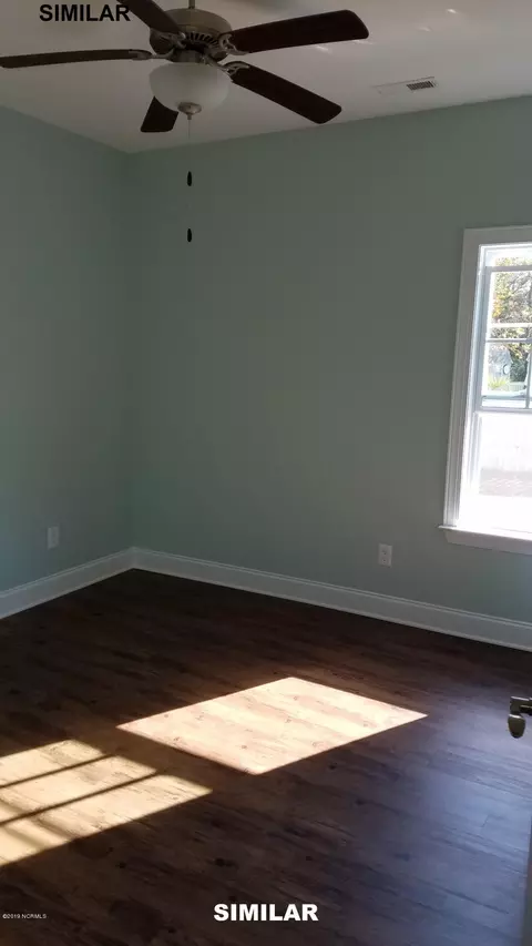 207 Harveys Ln, Hampstead, NC 28443 photo 9