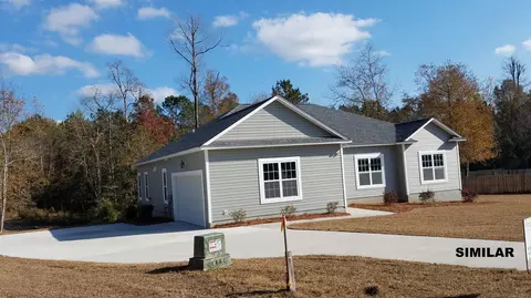 207 Harveys Ln, Hampstead, NC 28443 photo 2