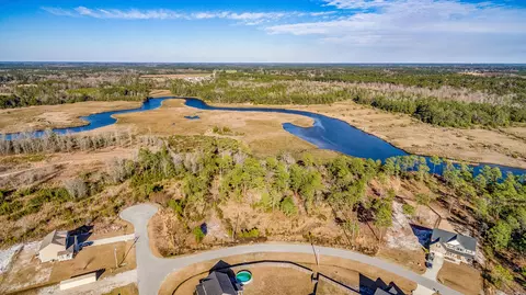 246 E Ivybridge Dr, Hubert, NC 28539 photo 2