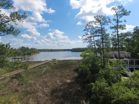 107 E High Bluff Dr, Hampstead, NC 28443 photo 3