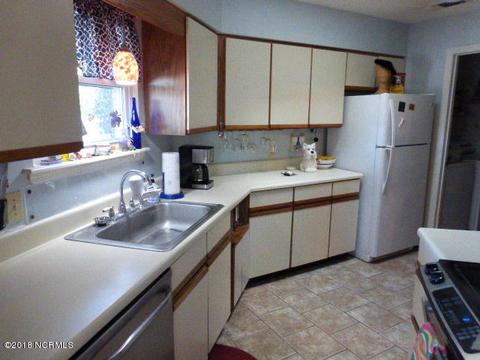 106 Bay Tree Cir, Hampstead, NC 28443 photo 5
