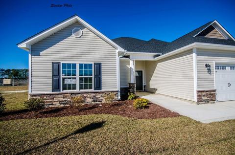 301 Mango Pl N, Hubert, NC 28539 photo 4