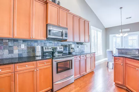 99 Scotlands Ct, Hampstead, NC 28443 photo 11