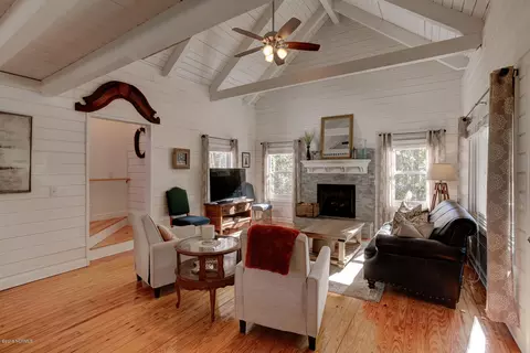 114 Persimmon Ln, Hampstead, NC 28443 photo 6