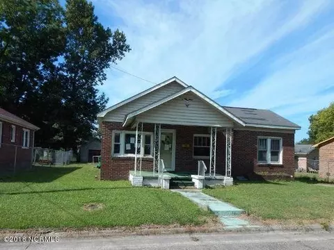 201 Reddick St, Williamston, NC 27892 photo 1