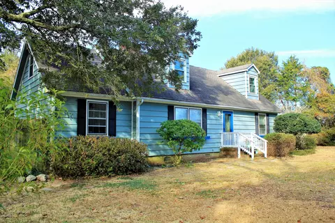 403 Raeford Rd, Hampstead, NC 28443 photo 1