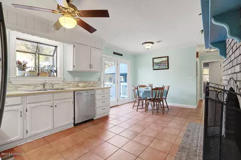 403 Raeford Rd, Hampstead, NC 28443 photo 16