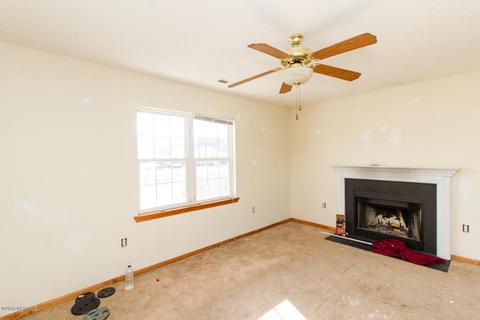 109 Appleton Ln, Richlands, NC 28574 photo 9