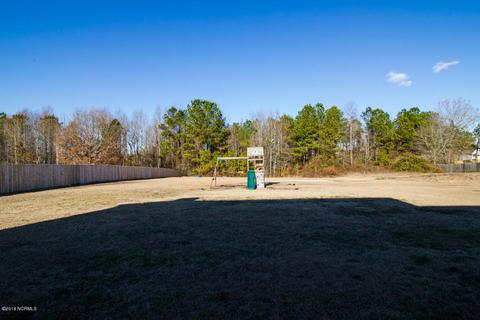 109 Appleton Ln, Richlands, NC 28574 photo 10