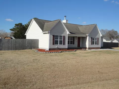 101 Fodder Dr, Hubert, NC 28539 photo 3