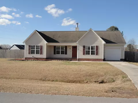 101 Fodder Dr, Hubert, NC 28539 photo 1