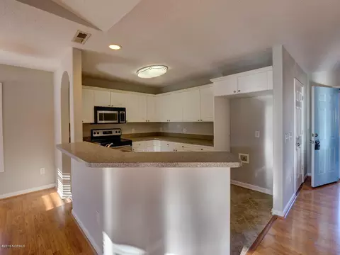 110 Bay Tree Cir, Hampstead, NC 28443 photo 8