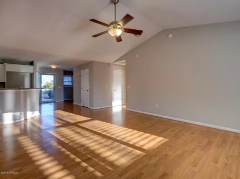 110 Bay Tree Cir, Hampstead, NC 28443 photo 5