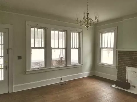 443 W 3rd St, Ayden, NC 28513 photo 4