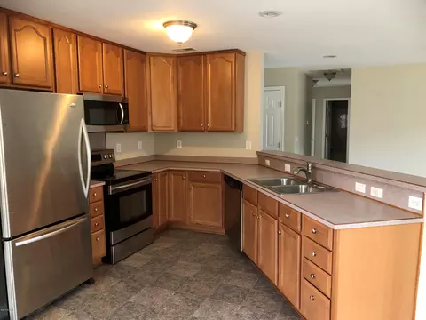 107 Trinity Dr, New Bern, NC 28560 photo 4