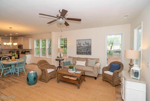 807 Dan Owen Dr, Hampstead, NC 28443 photo 6